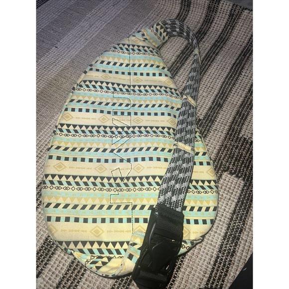 KAVU Sling Back Bag Rope Aztec Yellow Green Off-White EUC - Picture 4 of 5